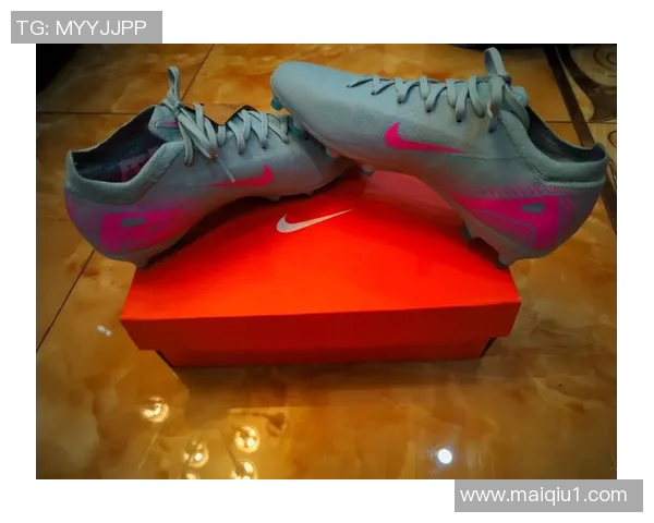 C罗选择的足球鞋品牌与型号揭秘及其对比赛表现的影响分析